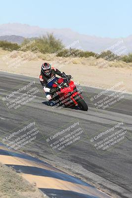 media/Dec-01-2025-Moto Forza (Mon) [[2daa91e15f]]/2-Intermediate Group/Session 4 (Turn 10 Inside)/